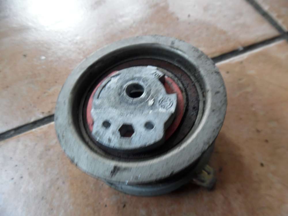 VW Tiguan 2,0 TDI Spannrolle Zahnriemen 979847