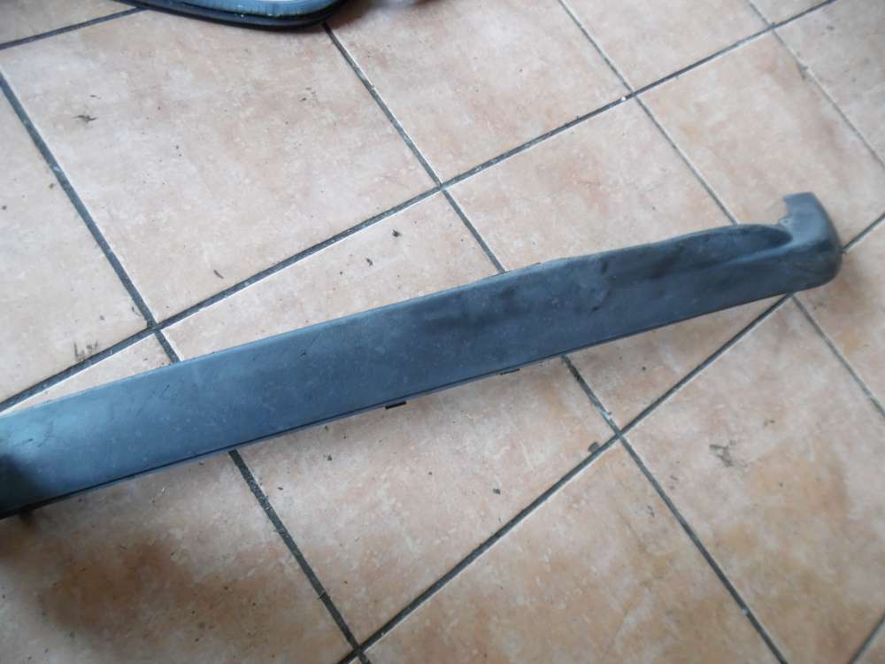 VW Golf III Stostangenzierleiste Zierleiste Spoiler Rechts 1H6805904