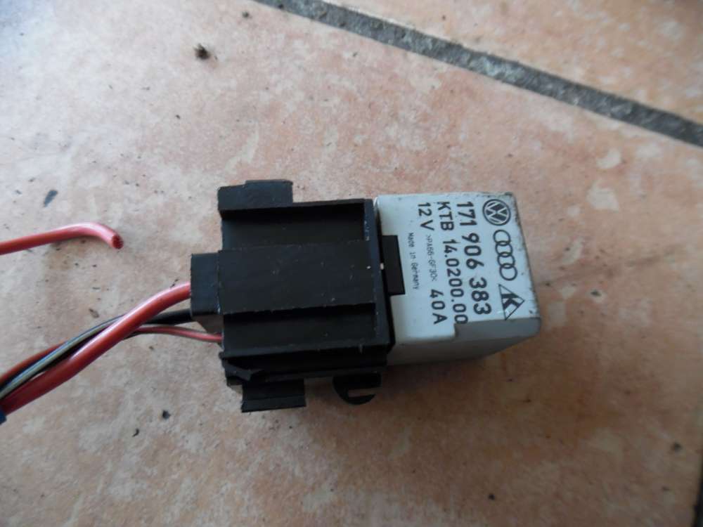 VW Golf III Relai Saugrohrvorwrmung mit Stecker 171906383
