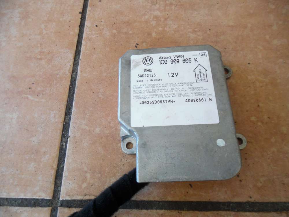 VW Polo 9N Airbagsteuergert 1C0909605K