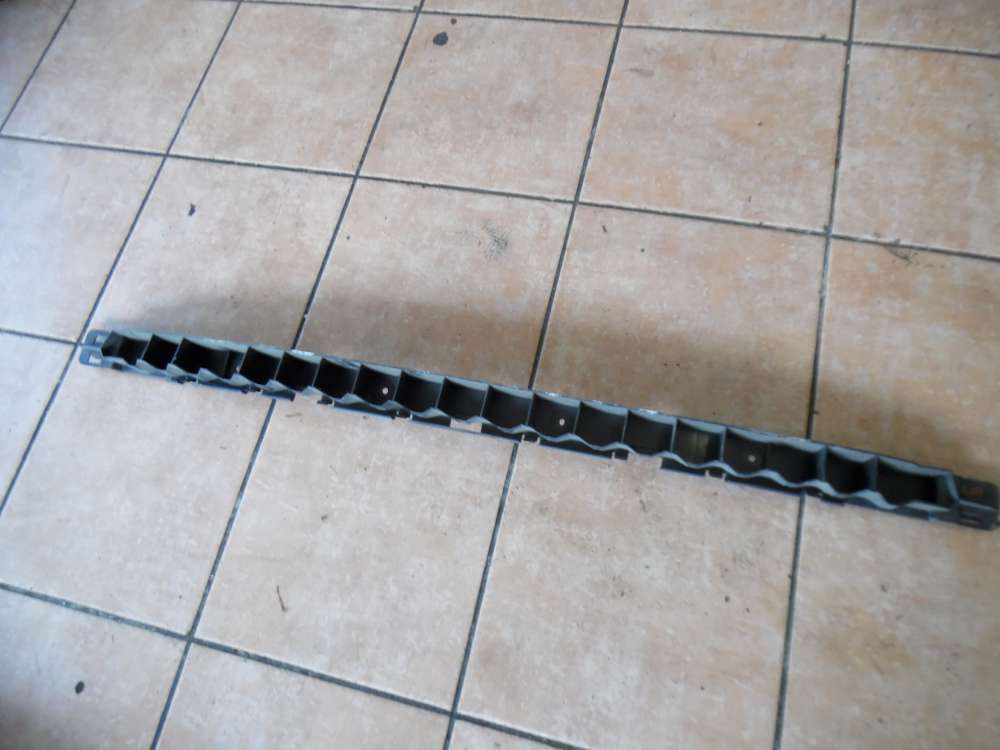 VW Polo 9N Stostangenhalter Hinten mitte 6Q6807863