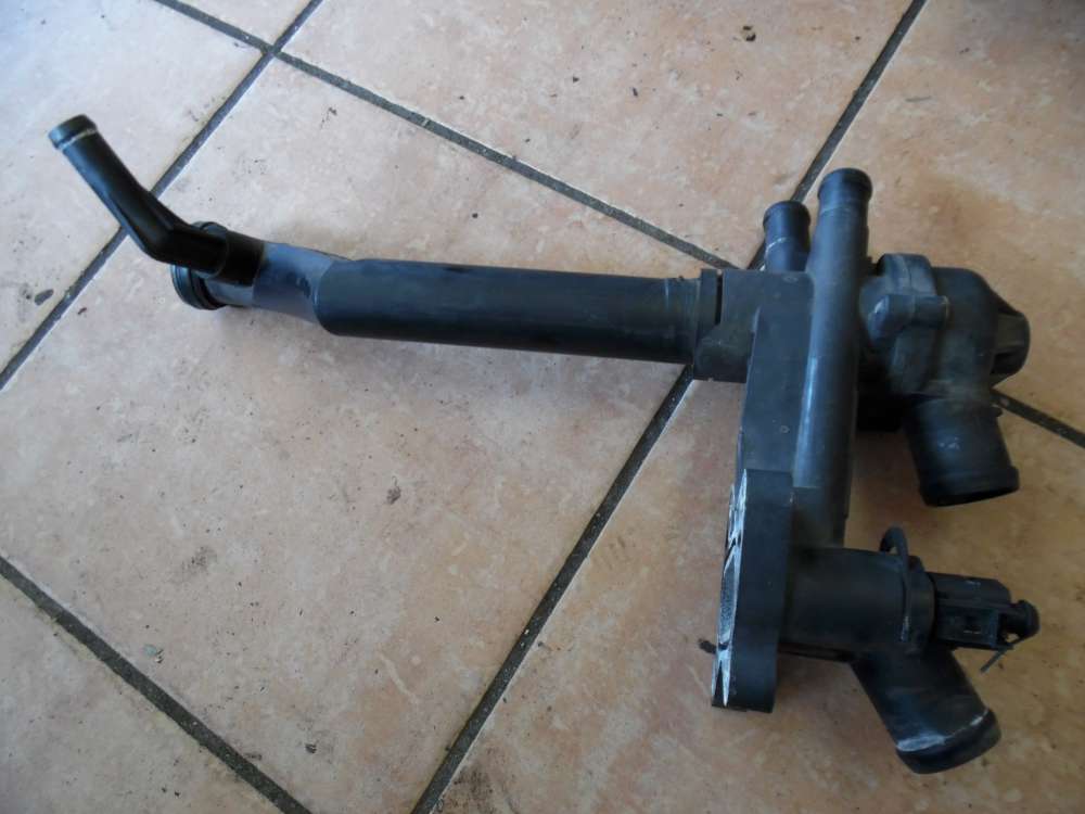 VW Polo 9N 1,2 Khlmittelreglergehuse Thermostatgehuse 03C121111B 