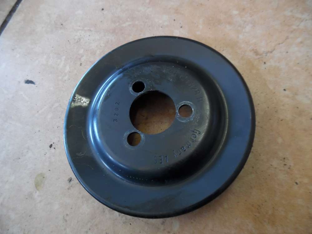 VW Polo 9N 1,2 Riemenscheibe Wasserpumpe 03D121028B 