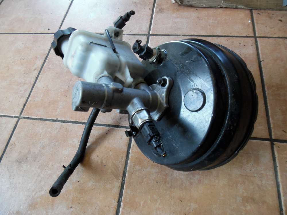 KIA Carens III 2,0CRDi Bremskraftverstrker Hauptbremszylinder 585001D100 
