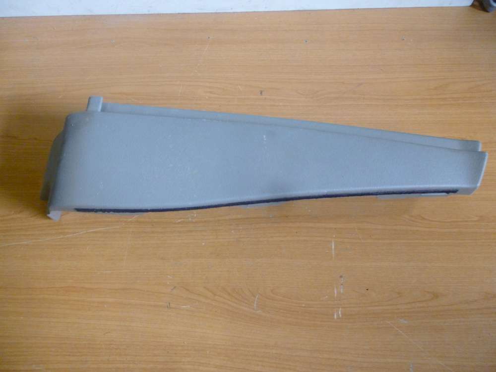 VW Golf III Hutablagenhalter Abdeckung Links 1H6867761 