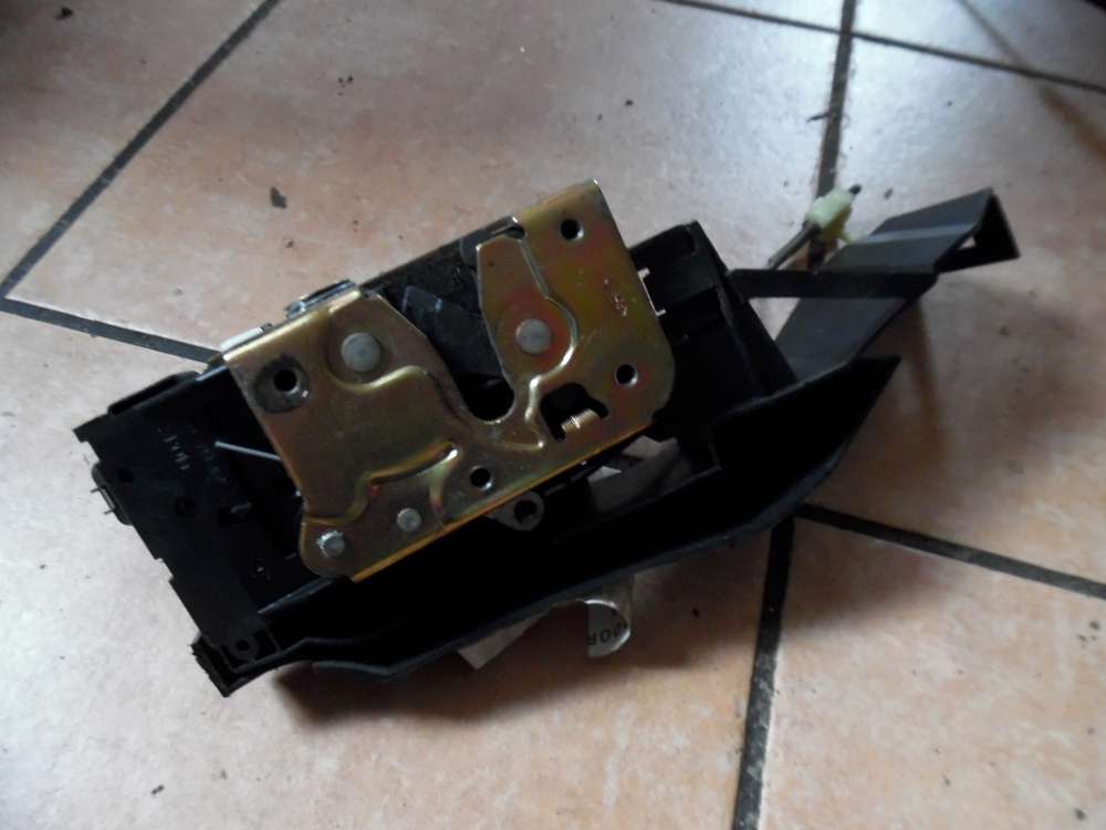  Ford Focus I Trschloss ZV Schlo Vorne Rechts 2S4A-A26812GA