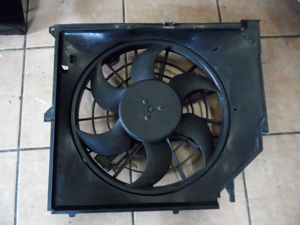 BMW 3er E46 318i Lftermotor Khlerlfter 3135103343 BOSCH
