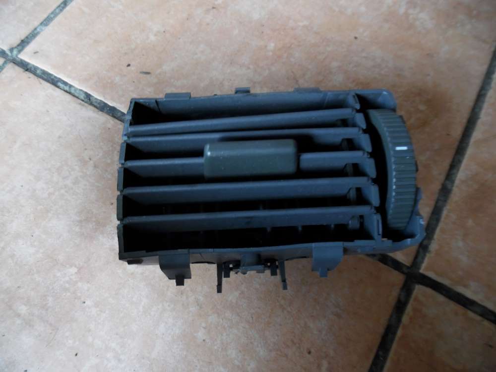 Skoda Octavia 1U Lftungsdsen Vorne 1U1819701 
