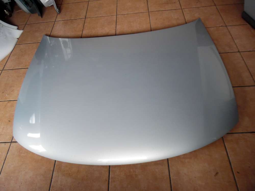 VW Passat 3B Limousine Motorhaube silber : LB7Z
