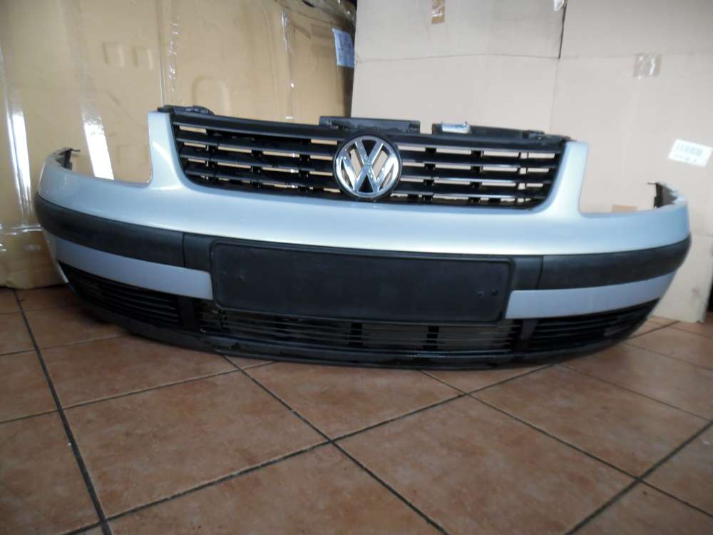 VW Passat 3B Limousine Stostange vorne silber : LB7Z