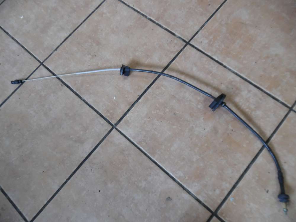 VW Passat 3B Gaszug 8D1721555