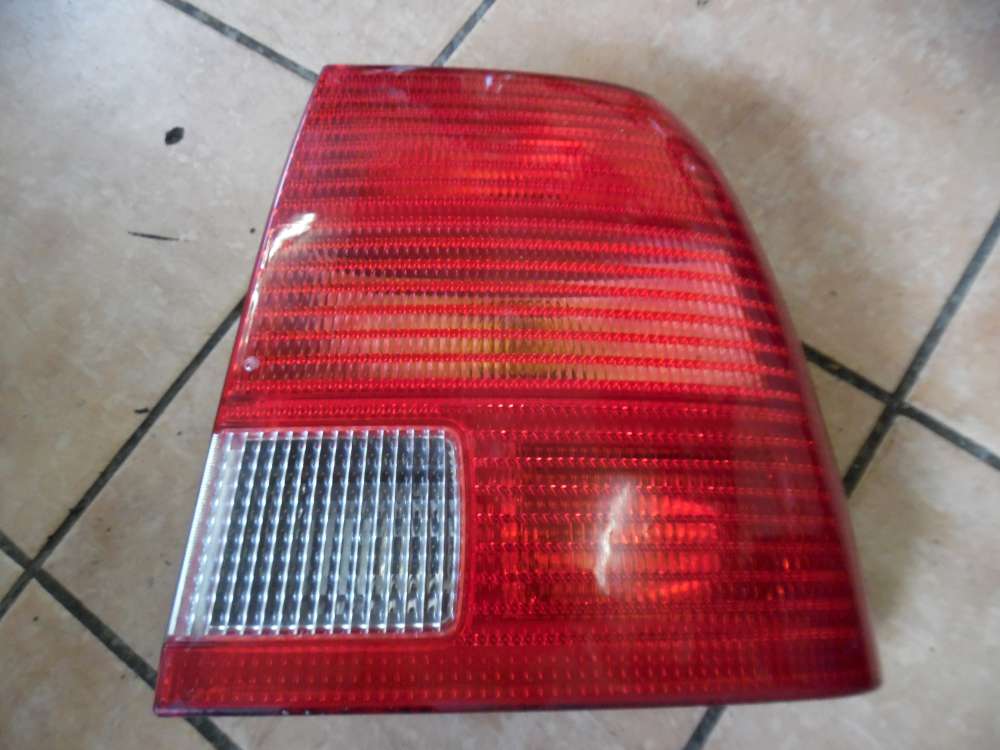 VW Passat 3B Rckleuchte Rcklicht Rechts 3B5945096