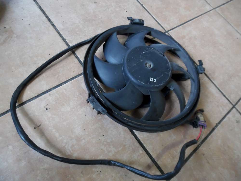 VW Passat 3B Lftermotor Lfter 8D0959455