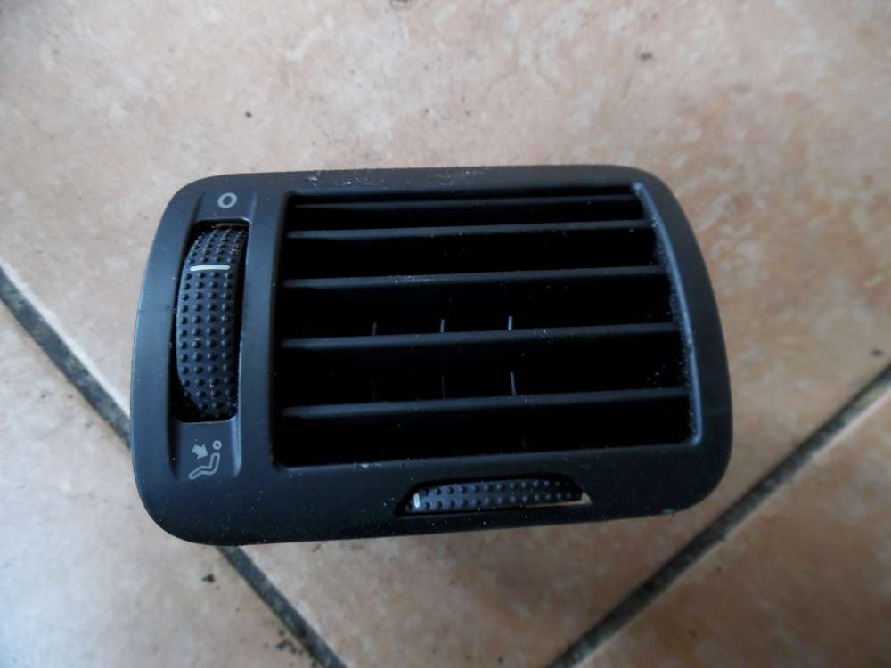 VW Passat 3B Lftungsdse Luftdse Rechts 3B0819704 