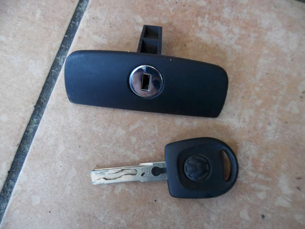 VW Passat 3B Griff fr Handschuhfach mit Schlssel