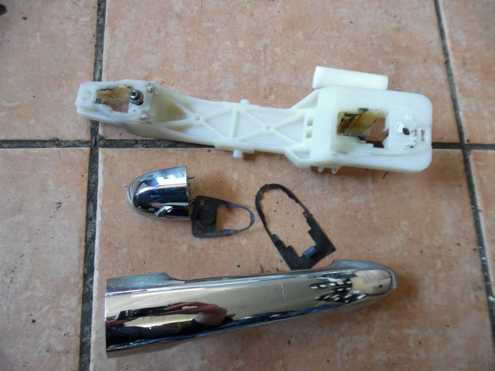 KIA Carens III Trgriff Auen Hinten Links 