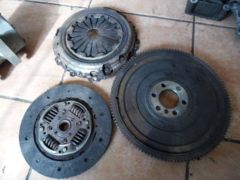 Peugeot 206 Cabrio 1,4L Kupplungssatz Kupplung mit Schwungrad