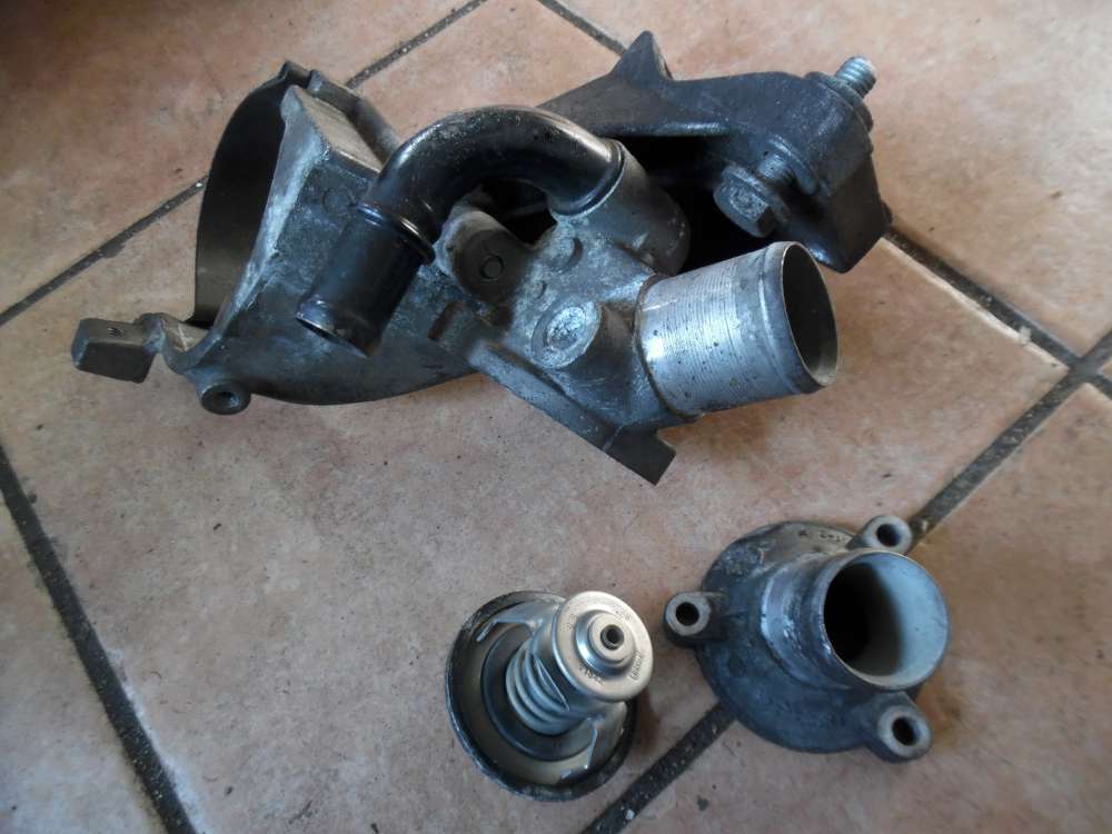 Renault Laguna I B56 Thermostat Housing mit Halterung 7700874059/ 7700862730 