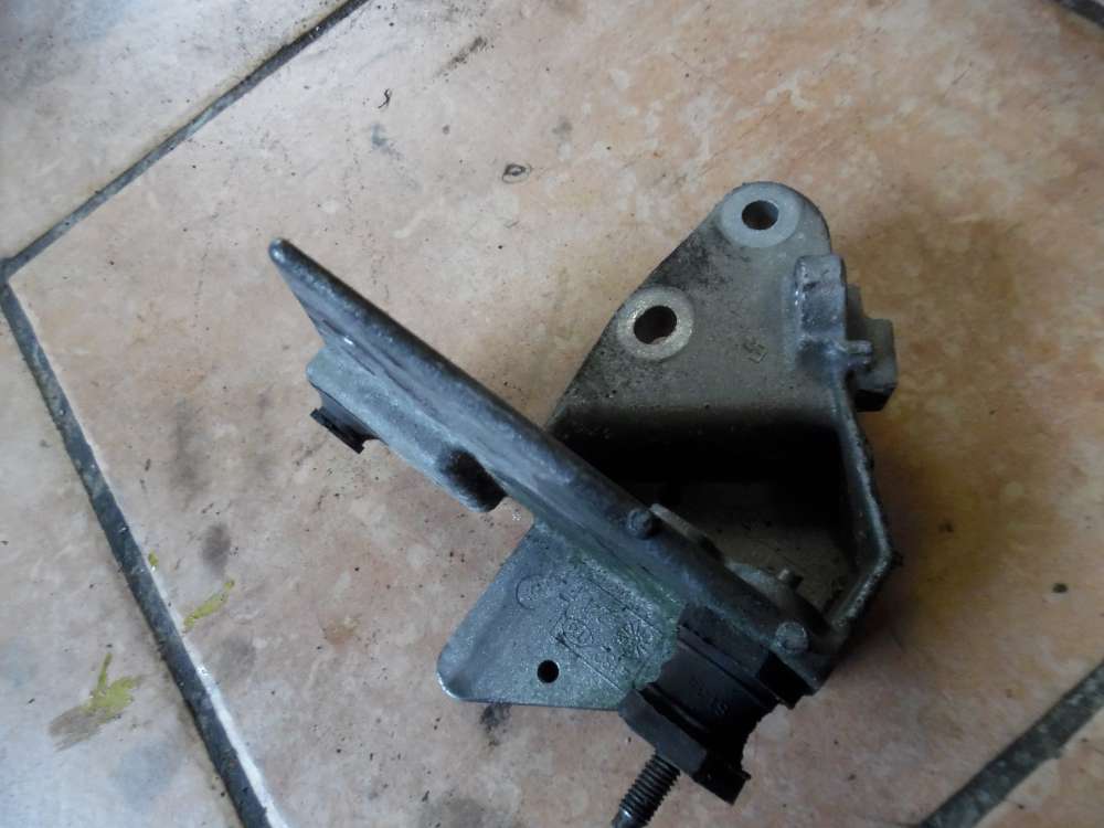 Renault Laguna I B56 Halter Motorhalter 866713