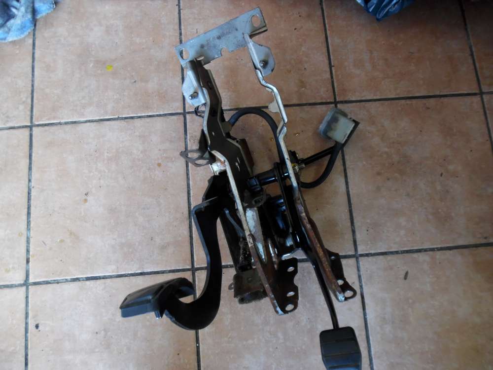 Renault Laguna I B56 Bremspedal Kupplungspeda 7700425513