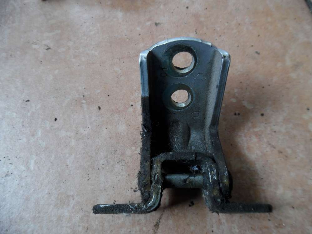 Nissan Almera Tino T�rscharnier Scharnier unten Hinten Rechts 