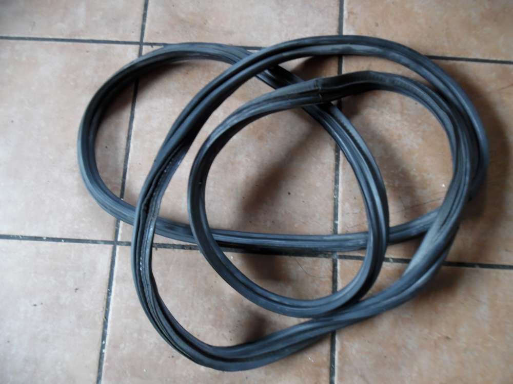 Opel Corsa B 5-T�rer Heckklappedichtung Dichtunh 
