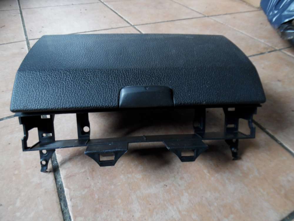 Mazda 6 GG Ablagefach Staufach Armaturenbrett GJ6AG0245A