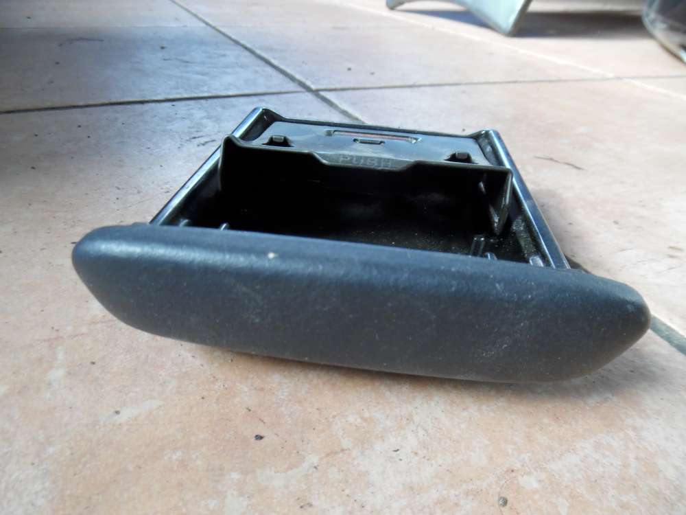 Toyota Yaris Verso Aschenbecher Ascher Vorne 74111-52010