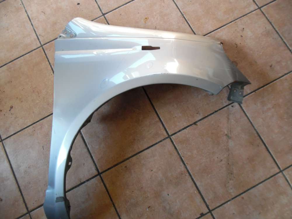 Toyota Yaris P1 Kotflgel Rechts Gery Metallic Farbcod : 1D2