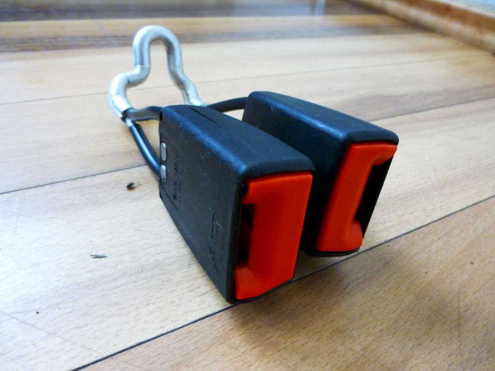  Skoda Fabia 6Y Gurtschlo Gurtraster Gurt Hinten Links  6Y0857488