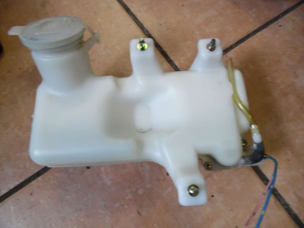 Mazda 626 GE Wischwasserbehlter mit Pumpe Hinten 860310-0940/ 860141-219