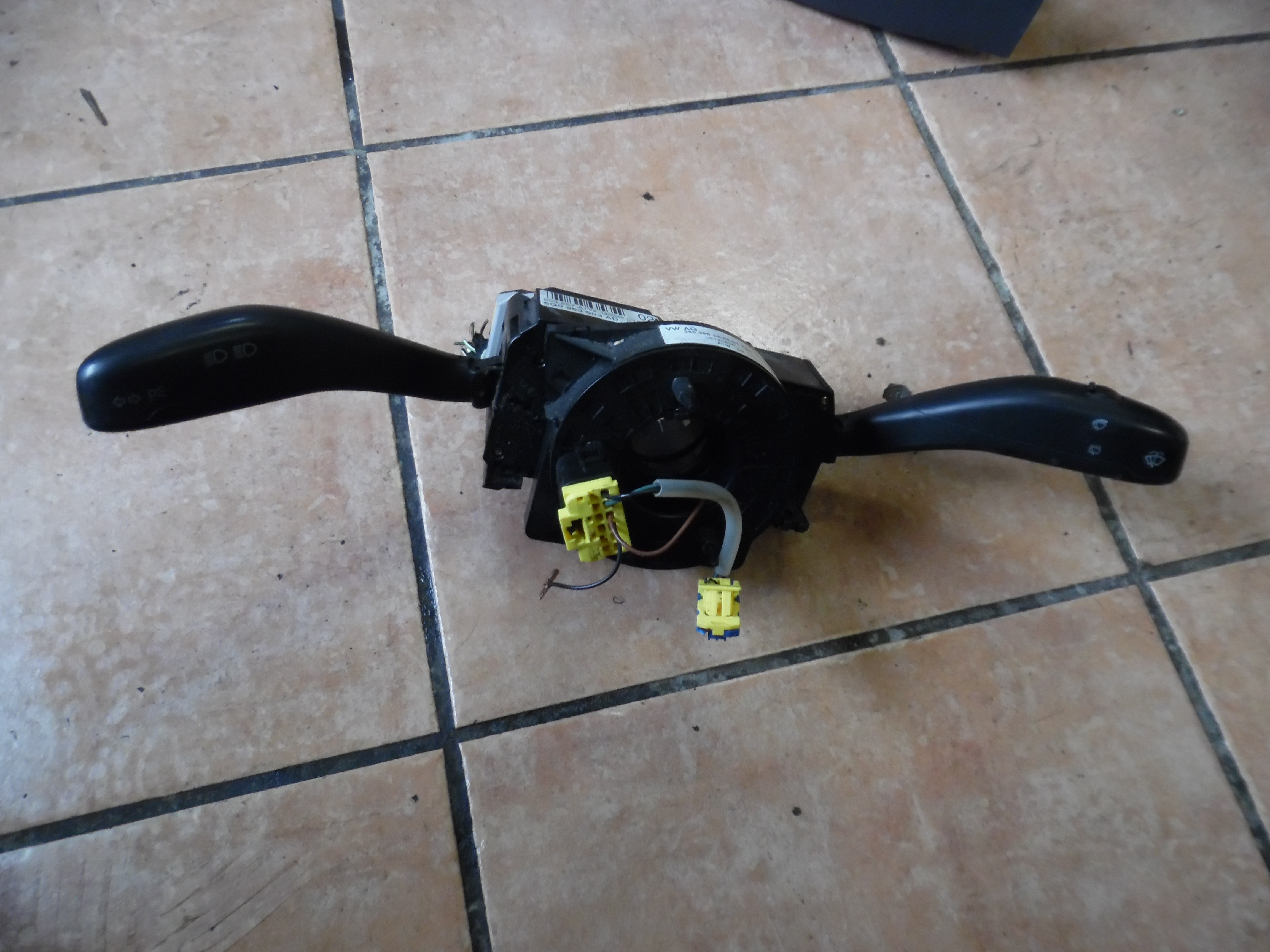 VW Polo 9N Schleifring Lenkstockschalter 6Q0953503AD  15740826
