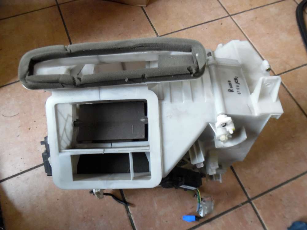 Mazda 626 Heizungskasten mit Stellmotor GA700GA5R-6G