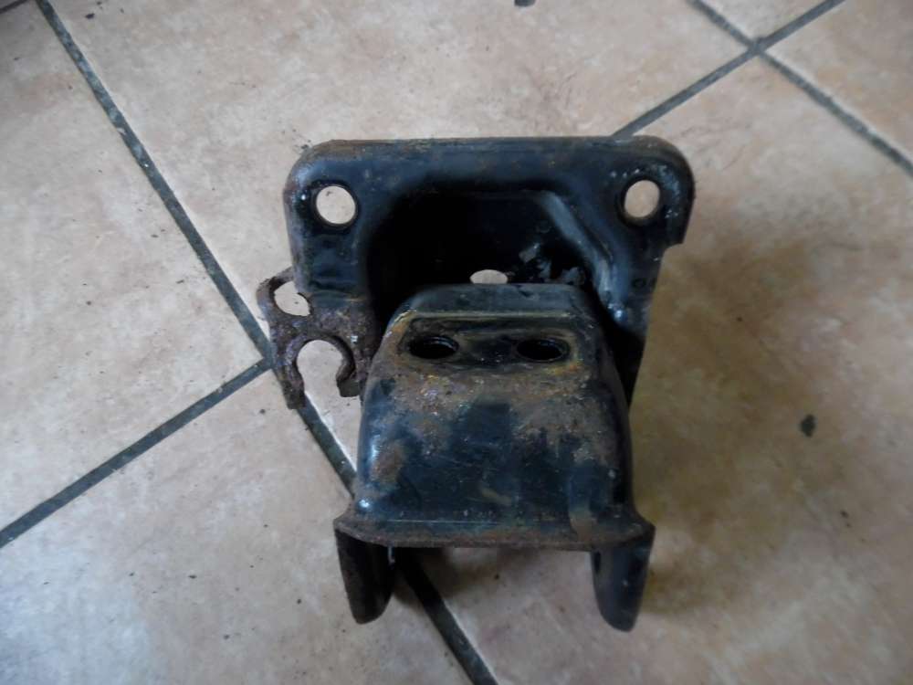 Mazda 626 Motorhalter Vorne Links