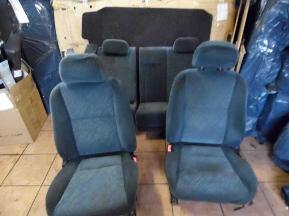 Mazda 626 GE Sitze Innenausstattung Stoff grn