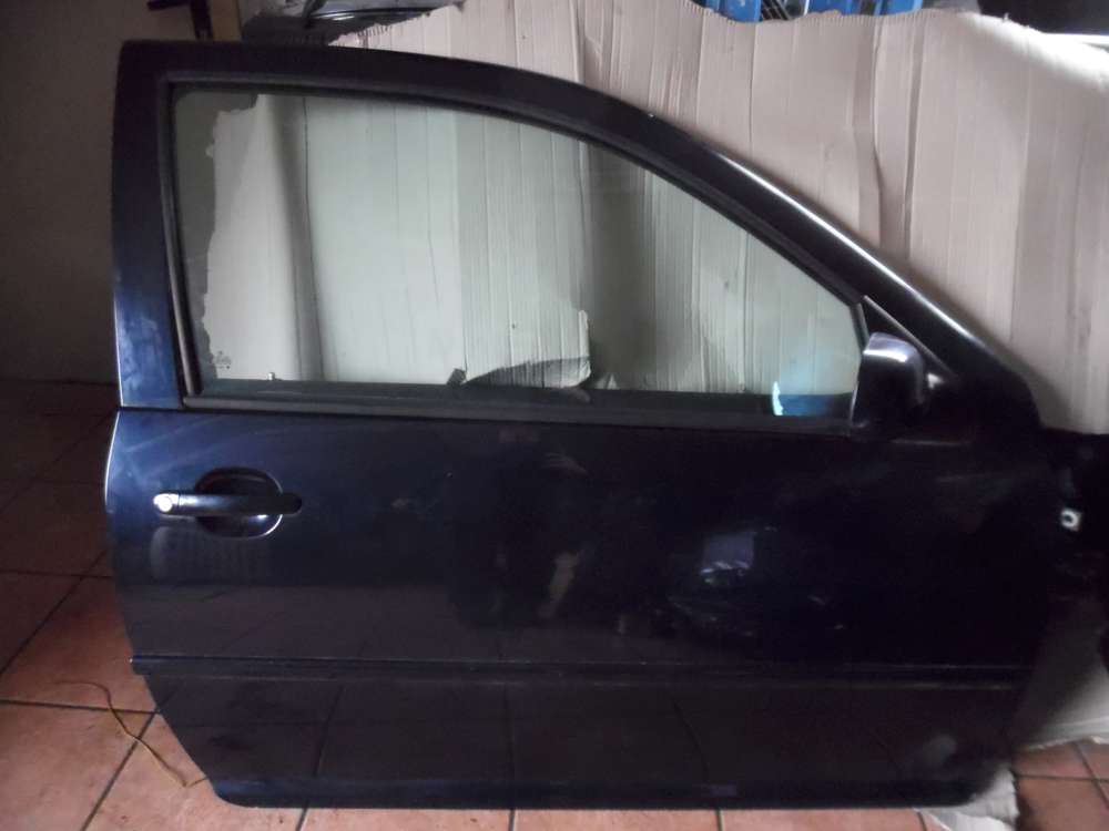 VW Golf IV 3-T�rer T�r Vorne Rechts Blau : LC5H 