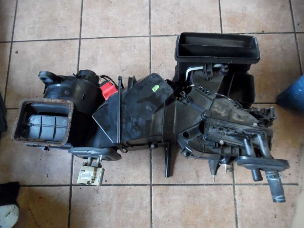 VW Golf IV Geblsekasten Heizungskasten 1J1820003