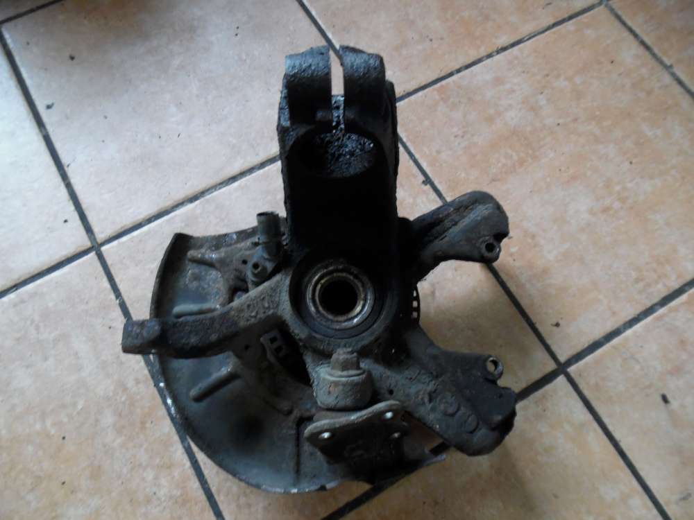 VW Golf IV 1,8 Achsschenkel Radnabe Vorne Links