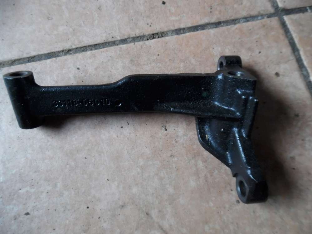 Toyota Corolla Verso 2,2d Motorhalter Halter 33118 - 05010