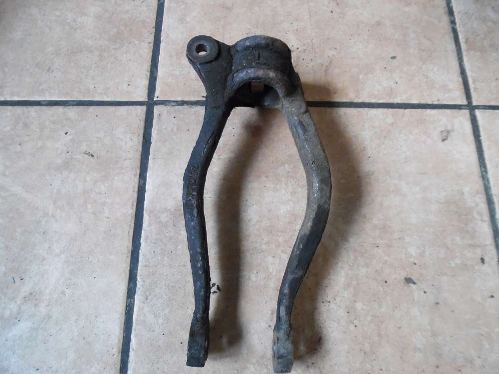 Mazda 6 GG 2,3L Halter Stodmpfer Gabelkopf Vorne Links 