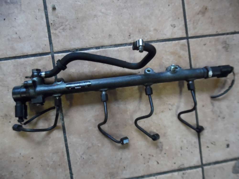 Mercedes E-Klasse W210 Einspritzleiste Verteiler A6110700095 