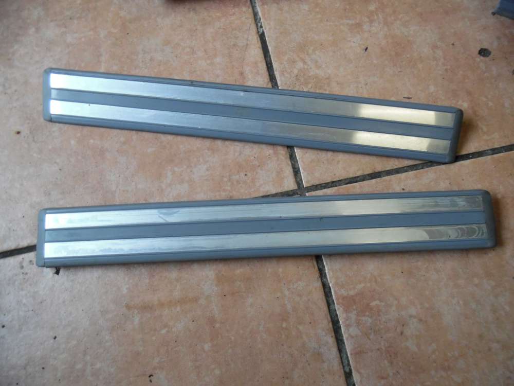 Mercedes E-Klasse W210 Einstiegleiste Leiste Hinten 2106802335 / 2106802435