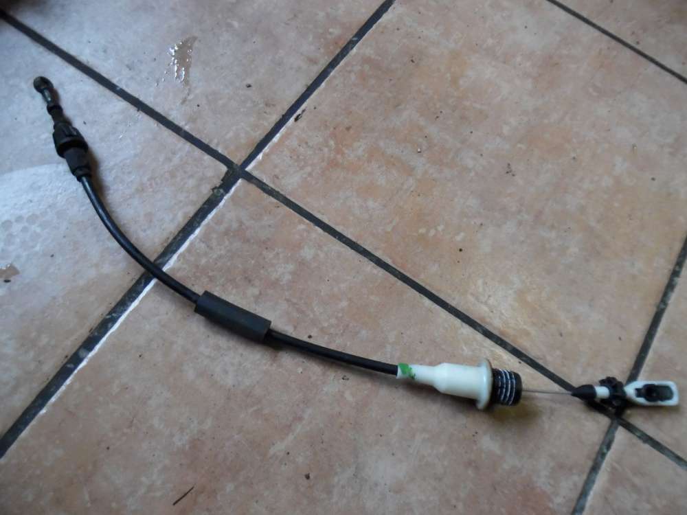 Mercedes E-Klasse W210 Gasseilzug Bowdenzug 2103002330