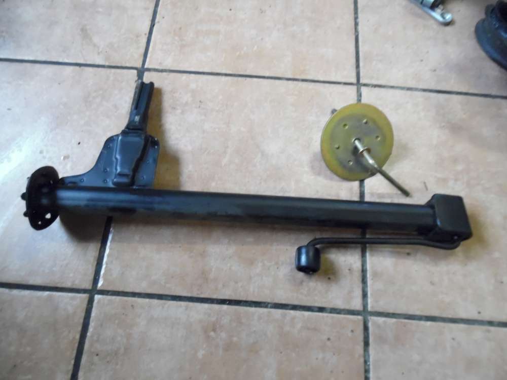 Mercedes E-Klasse W210 Wagenheber 2105830115