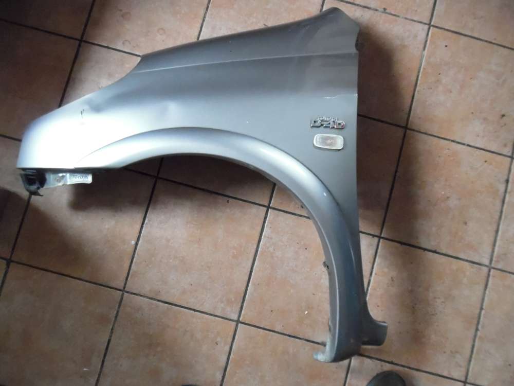 Toyota Yaris Verso P2 Kotflgel Links silbergrau metallic 1D2