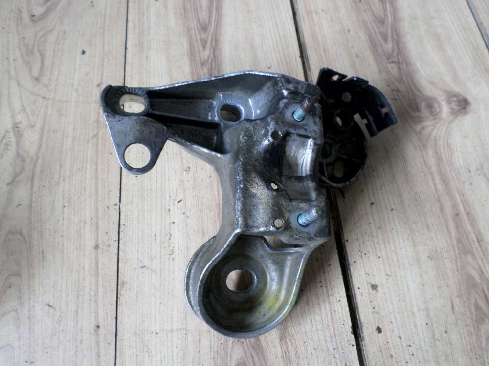 Audi A4 8D B5 Motorhalter Rechts 4B0199352A