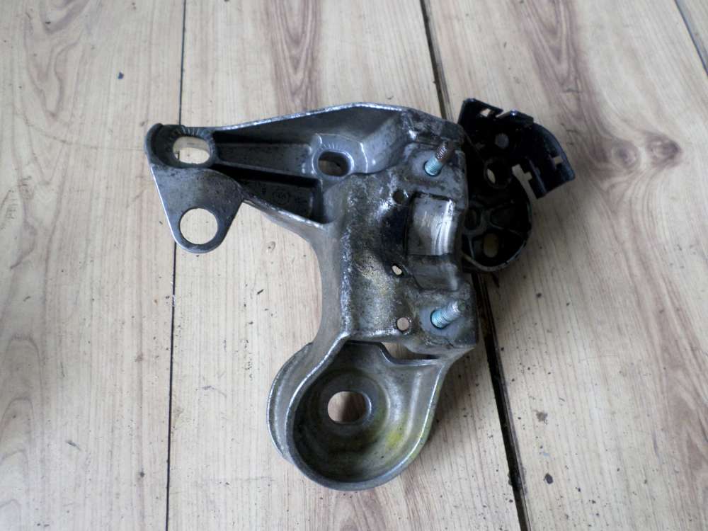 Audi A4 8D B5 Bj1998 Original  Motorhalter Rechts 4B0199352A