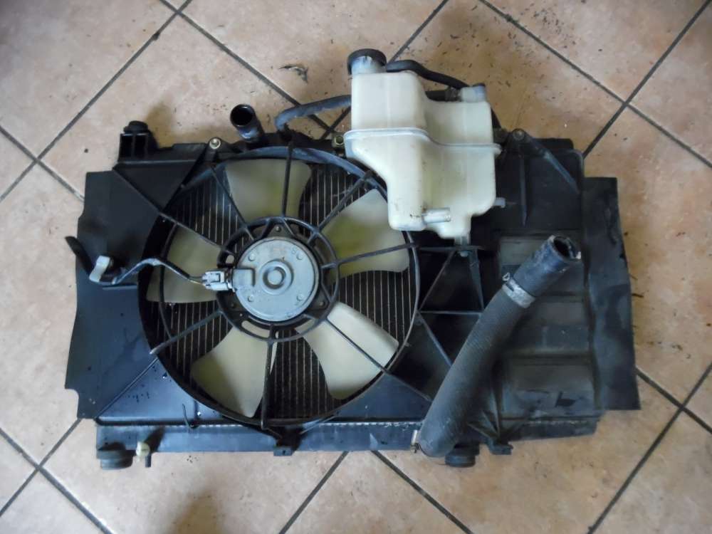 Toyota Yaris Verso P2 Lfter Khlerlfter Motorlfter Wasserkhler 16363-28150  