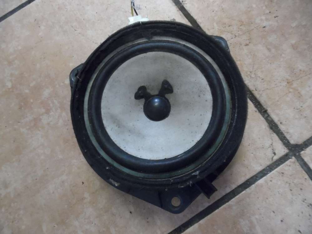 Toyota Yaris Verso P2 Trlautsprecher Hinten 86160-52030