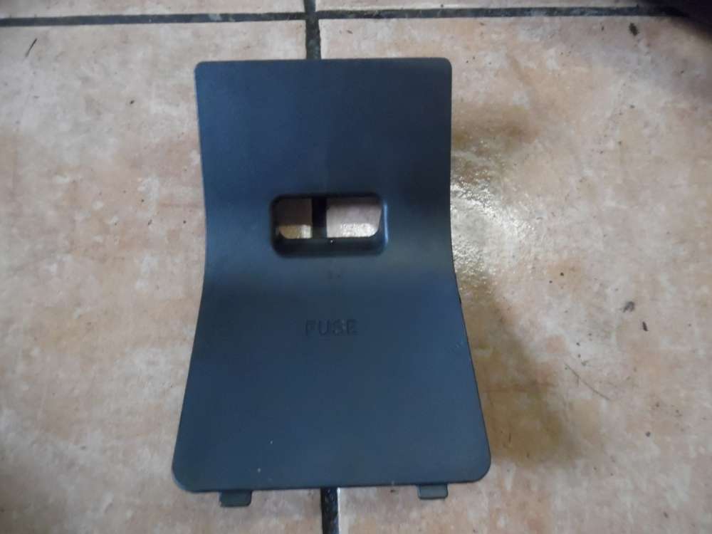 Toyota Yaris Verso P2 Deckel Sicherungskasten Abdeckung 55545-52010 